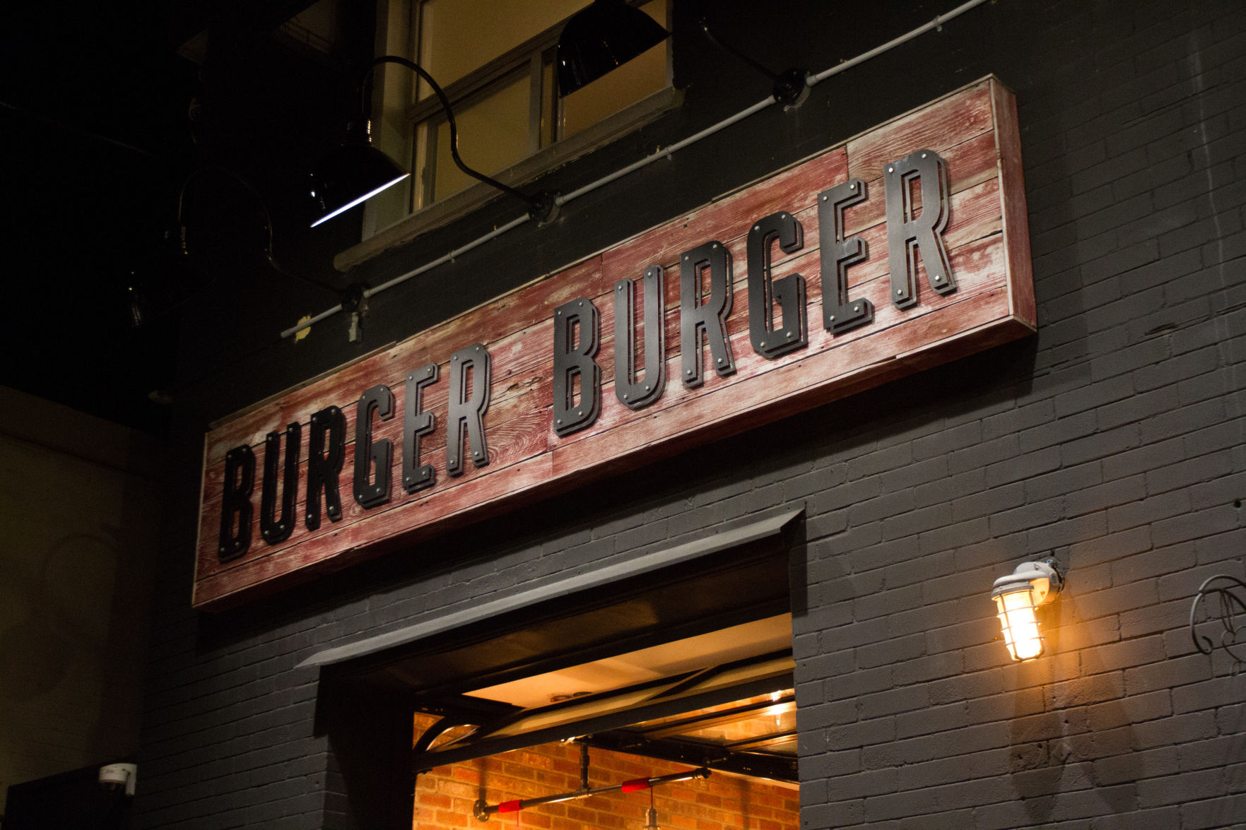 Bar Hop: Burger Burger (Photo 8)